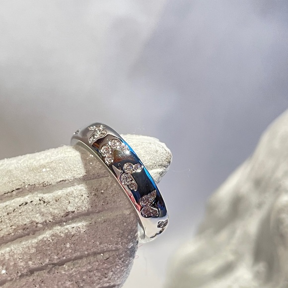 Sparkling Silver White Topaz Butterfly Ring - Picture 6 of 6